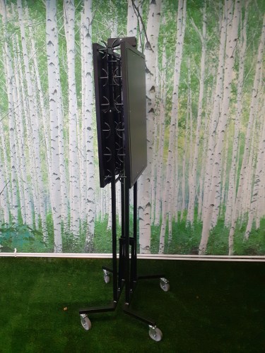 liikuteltava naulakko